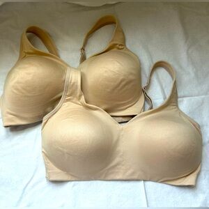 Vanity Fair Beyond Comfort Wireless Bra lot of 2